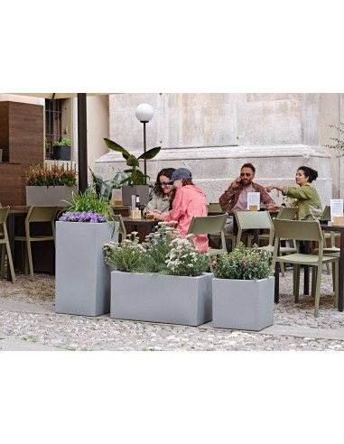 Fioriera grande da esterno Schio Cassa Maxi Grigio Fumo – ambientazione – Tera