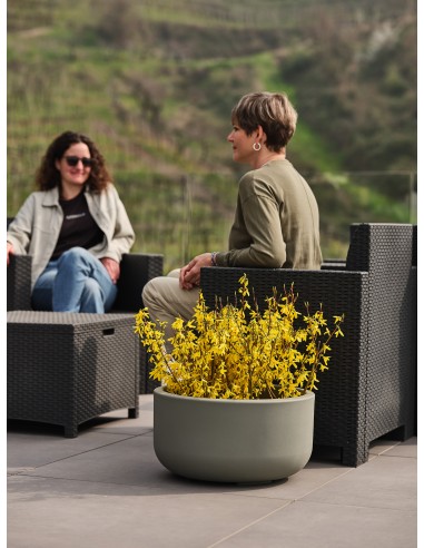 Ciotola per piante da esterno Moon Ø 49 x h 25 cm – 24 litri Salvia Scuro – ambientazione – Tera