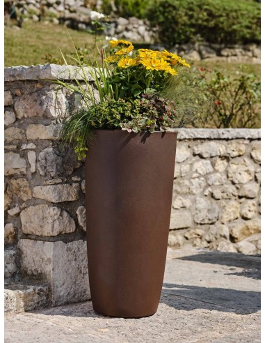Vaso alto 1 metro Dafne Ø 40 x h 80 cm – 28 litri Bronzo – ambientazione – Tera