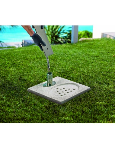 Base in cemento con griglia di scarico Bianco Cemento – ambientazione – Colortap