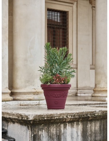 Vaso festonato Festonato Classic Ø 61,5 x h 50 cm – 85 litri Bordeaux – ambientazione – Tera